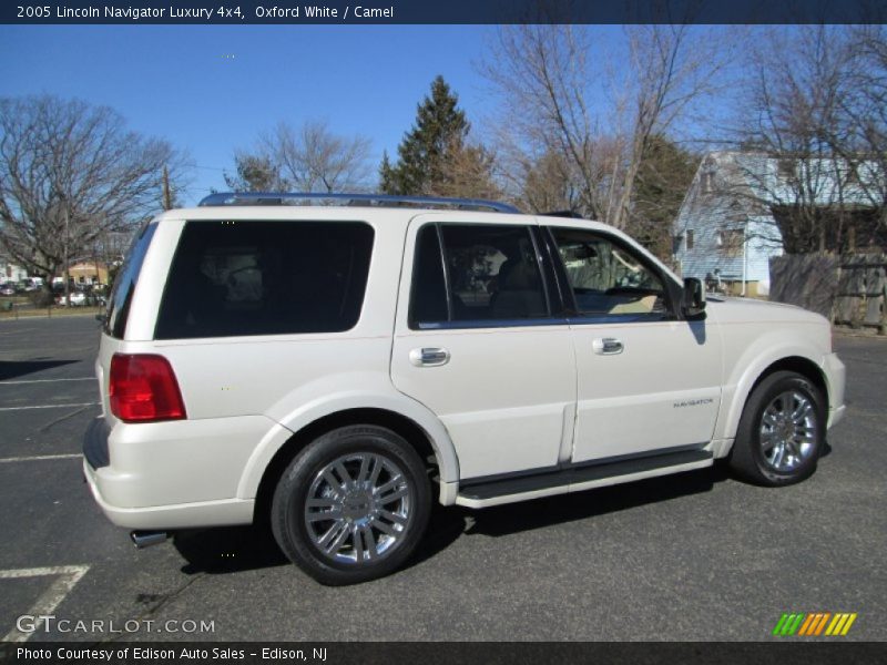 Oxford White / Camel 2005 Lincoln Navigator Luxury 4x4