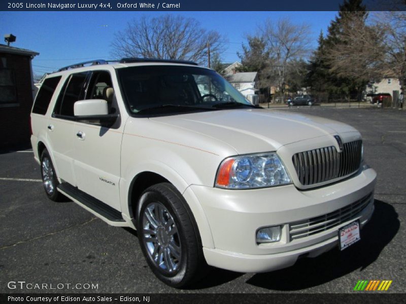Oxford White / Camel 2005 Lincoln Navigator Luxury 4x4