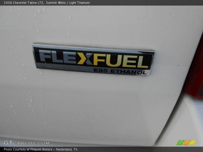 Summit White / Light Titanium 2009 Chevrolet Tahoe LTZ