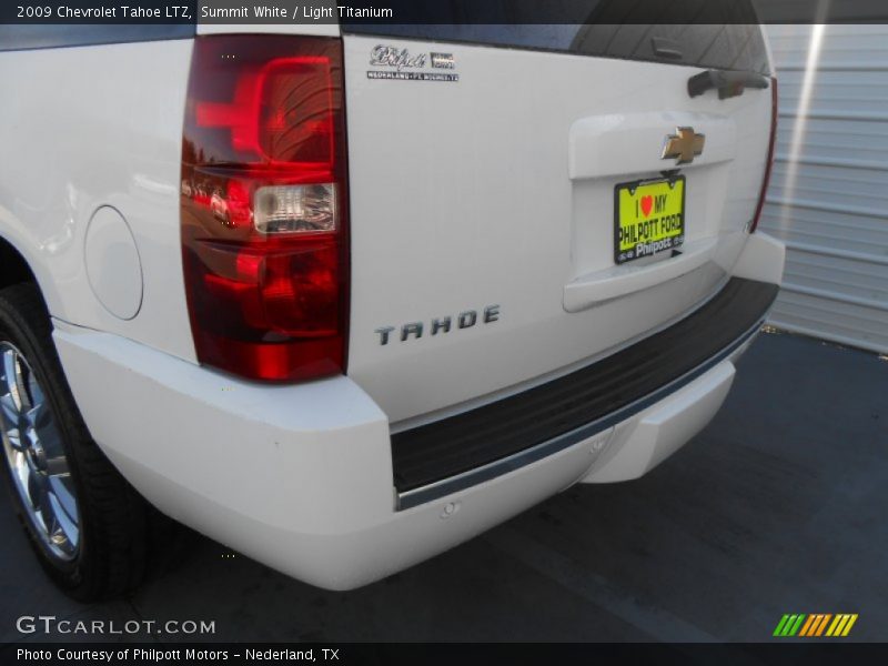 Summit White / Light Titanium 2009 Chevrolet Tahoe LTZ