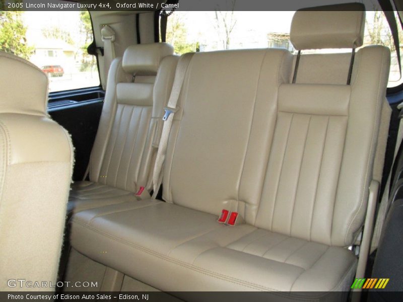 Rear Seat of 2005 Navigator Luxury 4x4