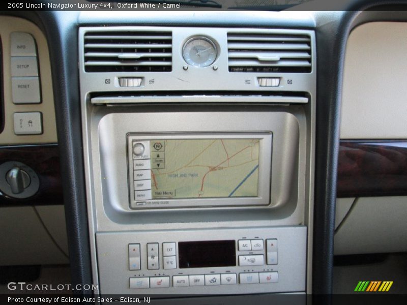 Navigation of 2005 Navigator Luxury 4x4