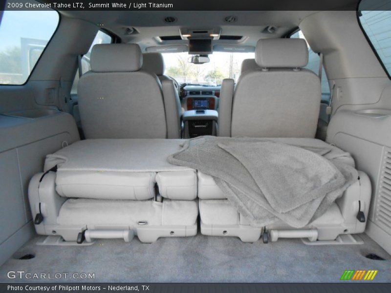 Summit White / Light Titanium 2009 Chevrolet Tahoe LTZ