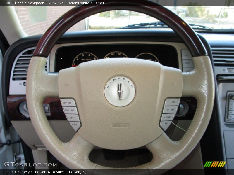  2005 Navigator Luxury 4x4 Steering Wheel