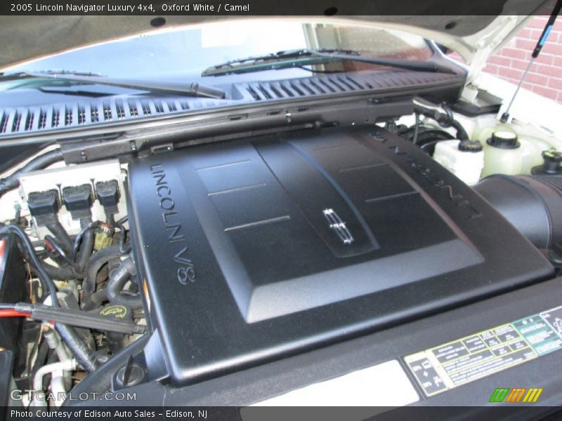  2005 Navigator Luxury 4x4 Engine - 5.4 Liter SOHC 24 Valve V8