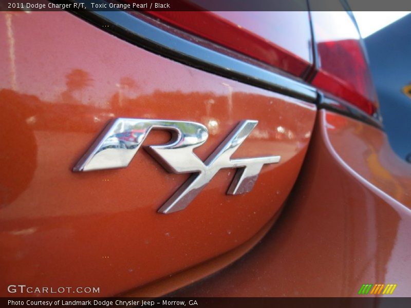 Toxic Orange Pearl / Black 2011 Dodge Charger R/T