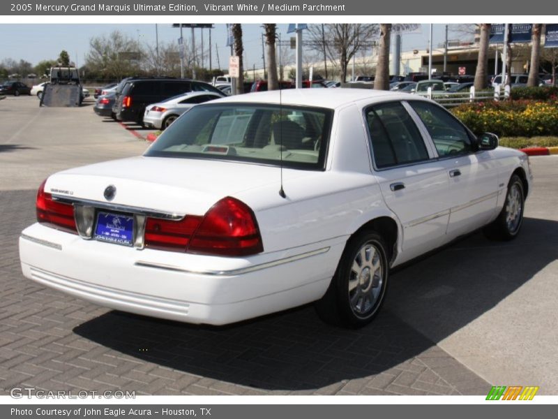 Vibrant White / Medium Parchment 2005 Mercury Grand Marquis Ultimate Edition