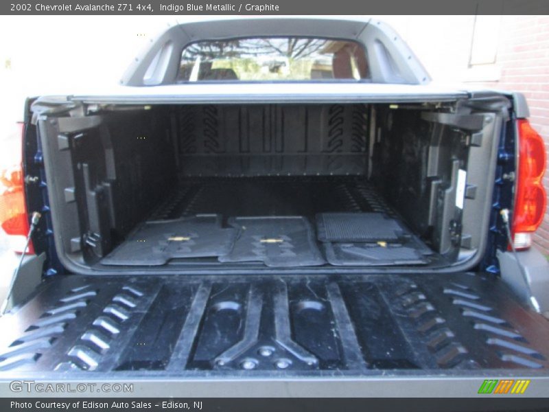  2002 Avalanche Z71 4x4 Trunk