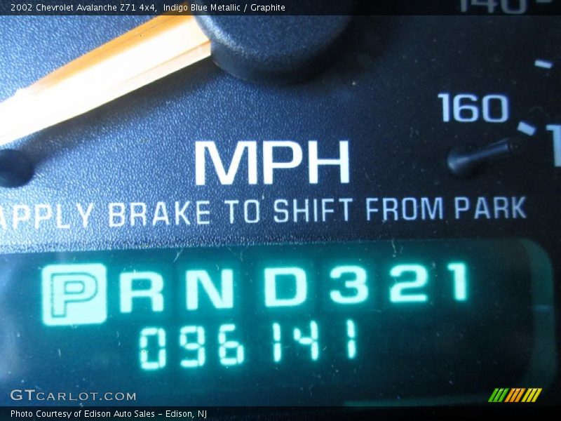 Indigo Blue Metallic / Graphite 2002 Chevrolet Avalanche Z71 4x4