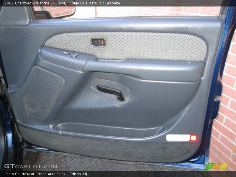 Indigo Blue Metallic / Graphite 2002 Chevrolet Avalanche Z71 4x4