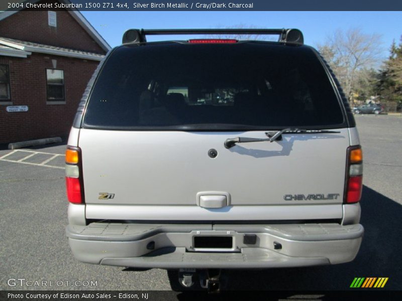 Silver Birch Metallic / Gray/Dark Charcoal 2004 Chevrolet Suburban 1500 Z71 4x4