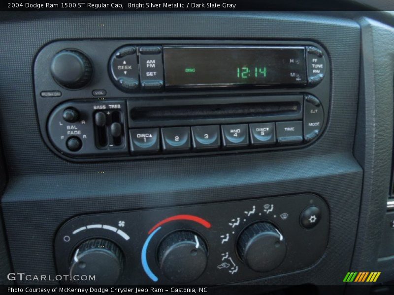 Bright Silver Metallic / Dark Slate Gray 2004 Dodge Ram 1500 ST Regular Cab