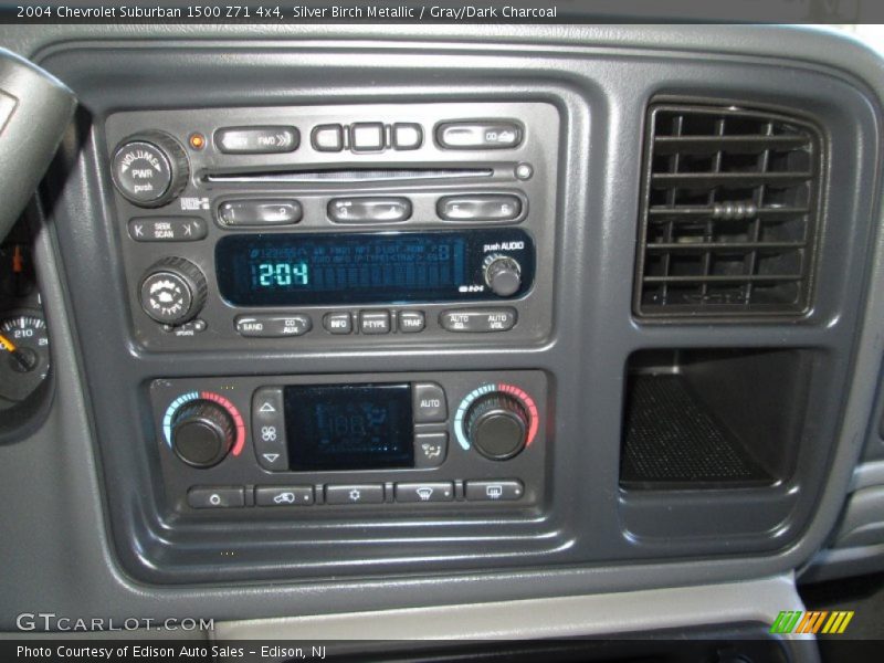 Controls of 2004 Suburban 1500 Z71 4x4