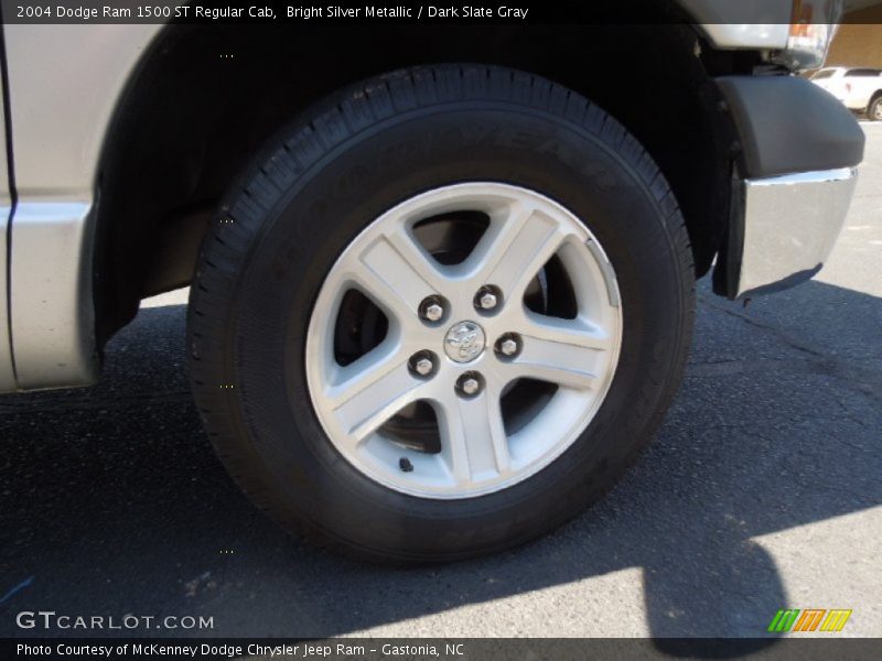 Bright Silver Metallic / Dark Slate Gray 2004 Dodge Ram 1500 ST Regular Cab