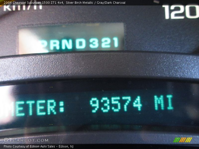 Silver Birch Metallic / Gray/Dark Charcoal 2004 Chevrolet Suburban 1500 Z71 4x4