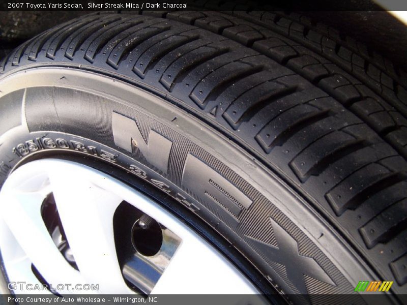 Silver Streak Mica / Dark Charcoal 2007 Toyota Yaris Sedan
