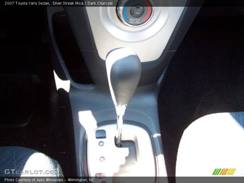 Silver Streak Mica / Dark Charcoal 2007 Toyota Yaris Sedan