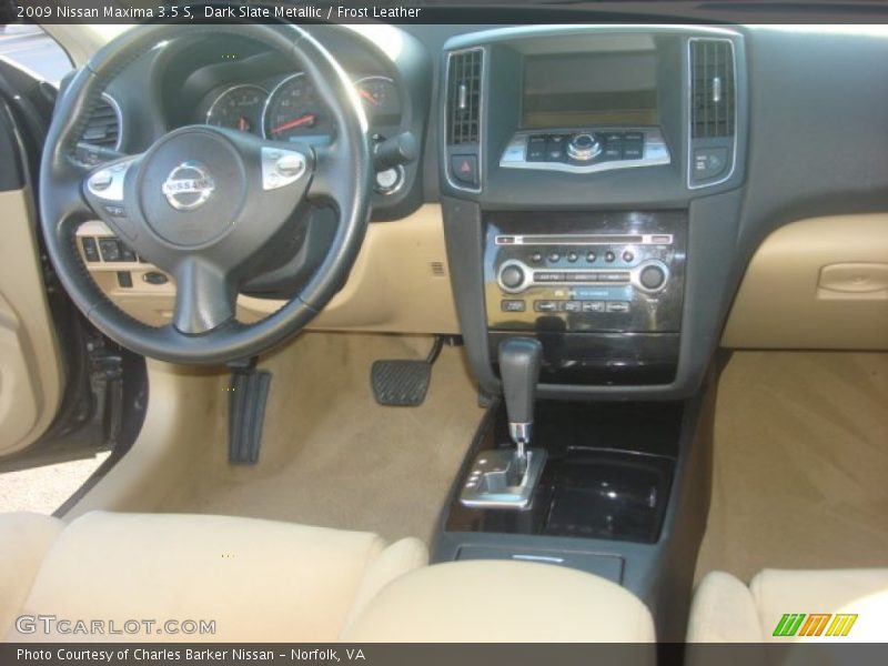 Dashboard of 2009 Maxima 3.5 S