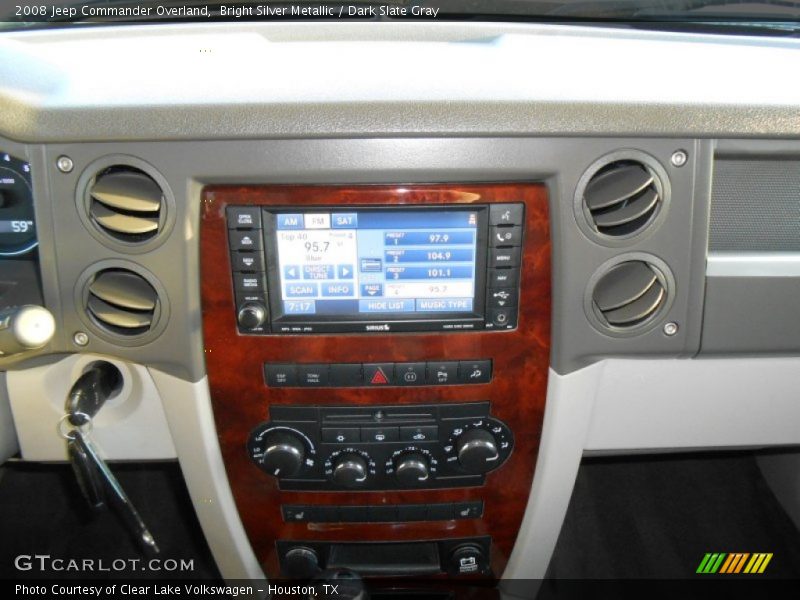 Bright Silver Metallic / Dark Slate Gray 2008 Jeep Commander Overland