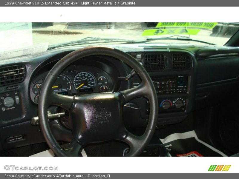 Light Pewter Metallic / Graphite 1999 Chevrolet S10 LS Extended Cab 4x4