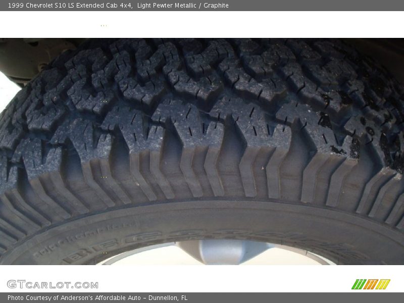 Light Pewter Metallic / Graphite 1999 Chevrolet S10 LS Extended Cab 4x4