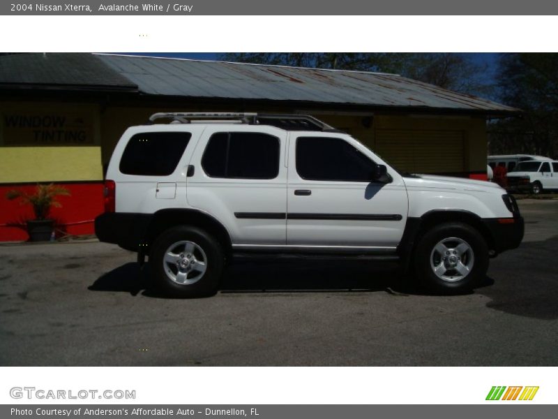 Avalanche White / Gray 2004 Nissan Xterra