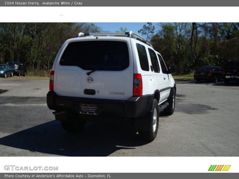 Avalanche White / Gray 2004 Nissan Xterra