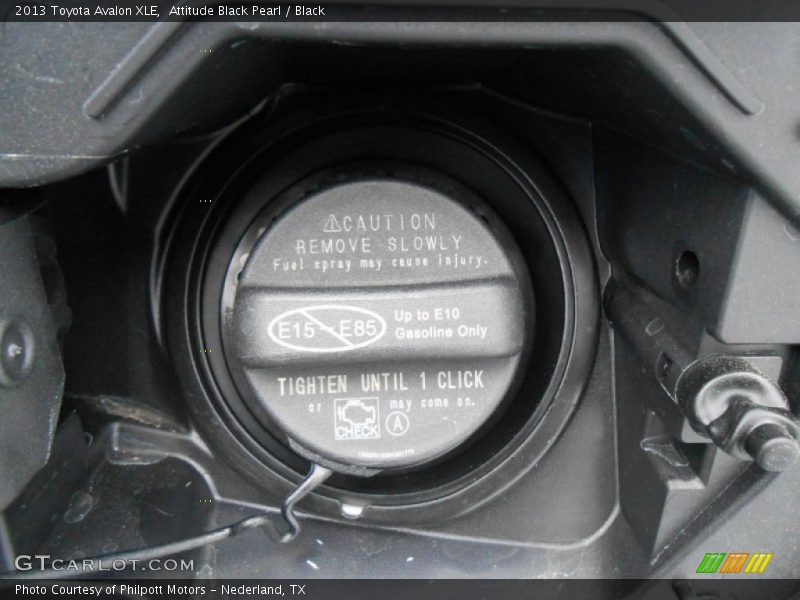 Attitude Black Pearl / Black 2013 Toyota Avalon XLE