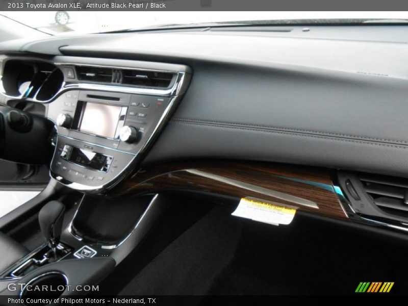 Attitude Black Pearl / Black 2013 Toyota Avalon XLE