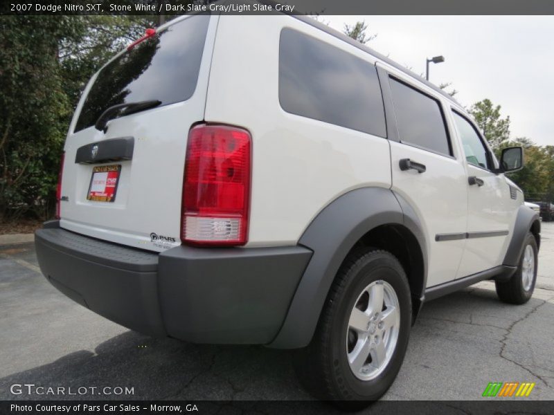 Stone White / Dark Slate Gray/Light Slate Gray 2007 Dodge Nitro SXT