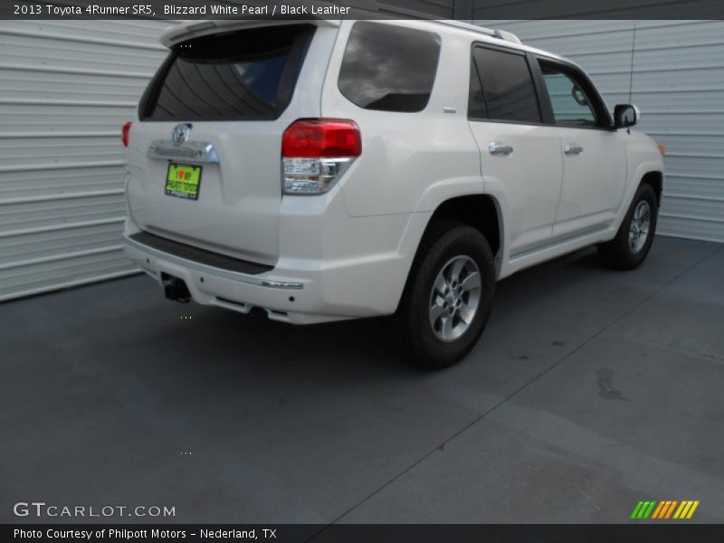 Blizzard White Pearl / Black Leather 2013 Toyota 4Runner SR5