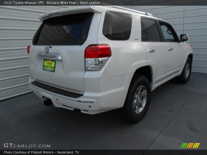 Blizzard White Pearl / Black Leather 2013 Toyota 4Runner SR5
