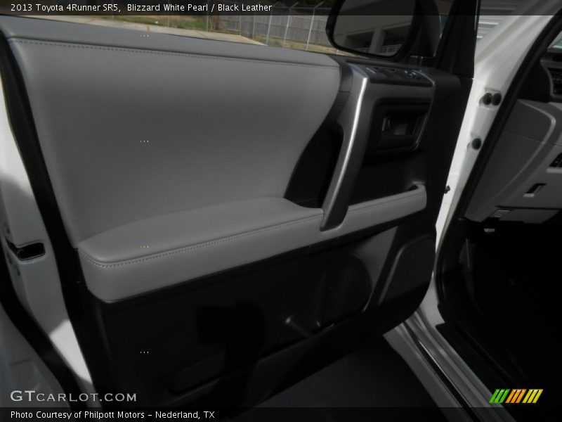 Blizzard White Pearl / Black Leather 2013 Toyota 4Runner SR5