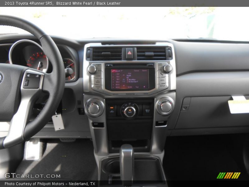 Blizzard White Pearl / Black Leather 2013 Toyota 4Runner SR5