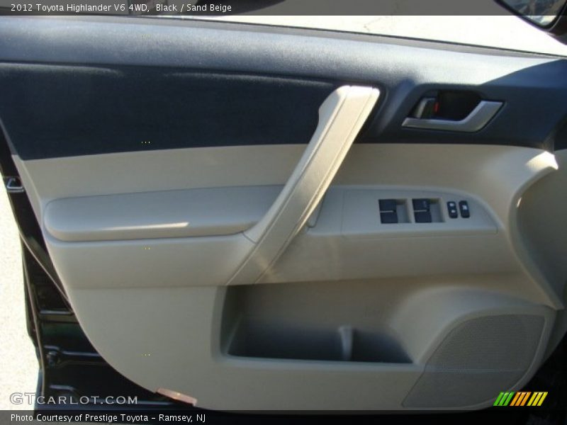 Black / Sand Beige 2012 Toyota Highlander V6 4WD