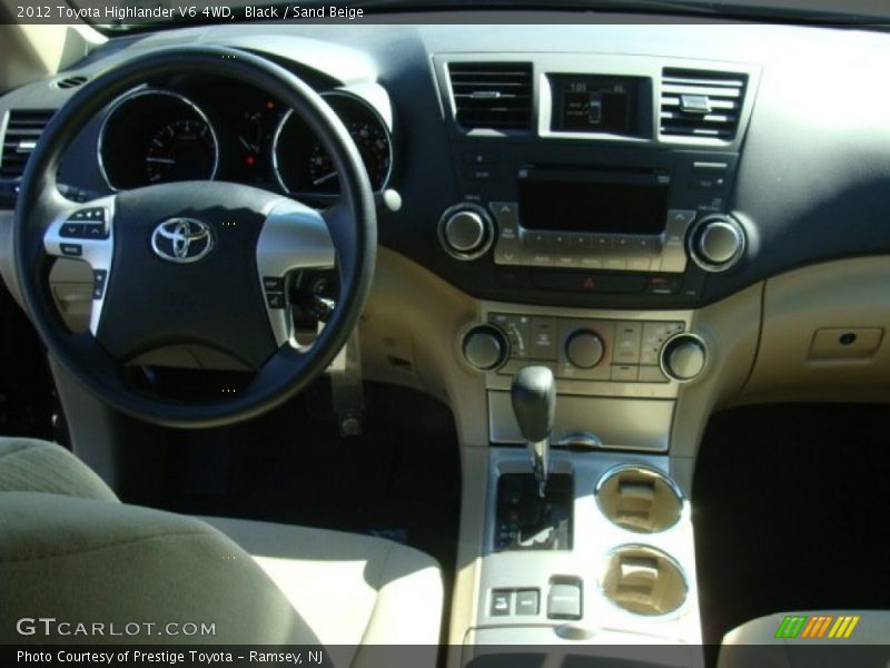 Black / Sand Beige 2012 Toyota Highlander V6 4WD