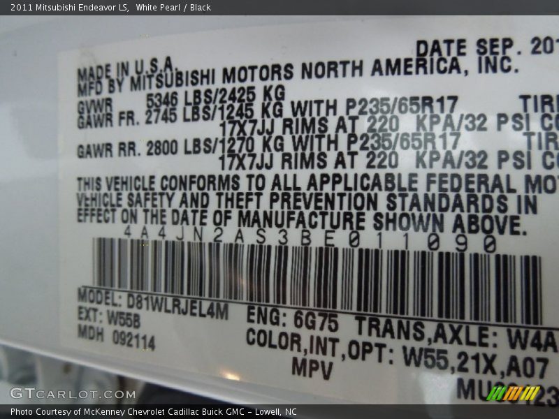 White Pearl / Black 2011 Mitsubishi Endeavor LS