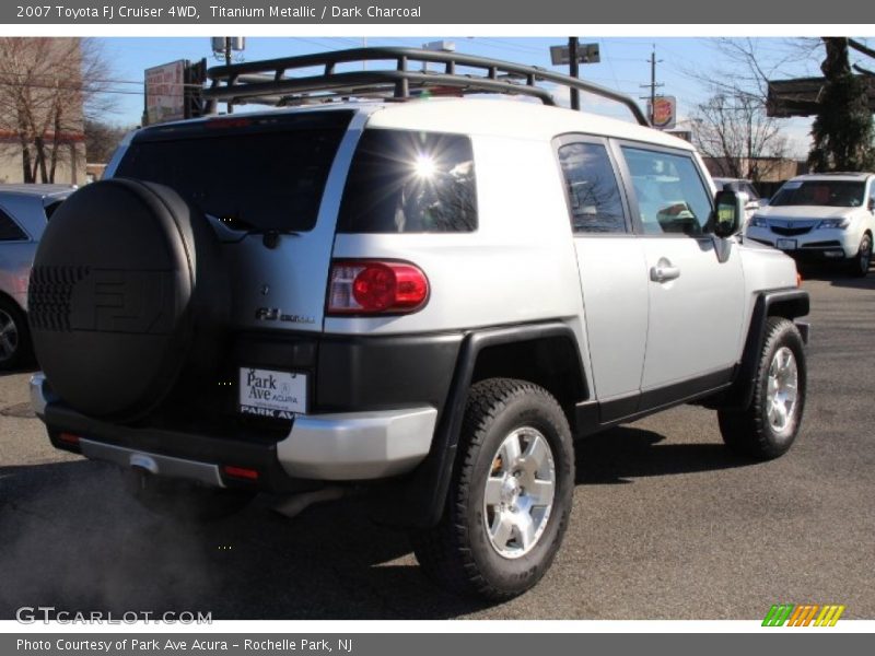 Titanium Metallic / Dark Charcoal 2007 Toyota FJ Cruiser 4WD