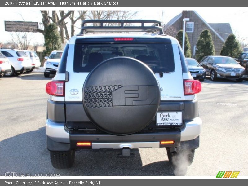 Titanium Metallic / Dark Charcoal 2007 Toyota FJ Cruiser 4WD