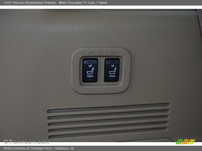 White Chocolate Tri Coat / Camel 2007 Mercury Mountaineer Premier