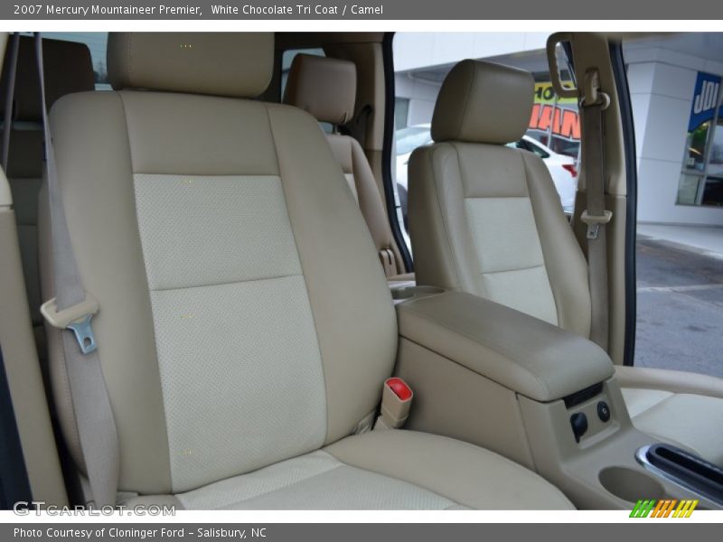 White Chocolate Tri Coat / Camel 2007 Mercury Mountaineer Premier