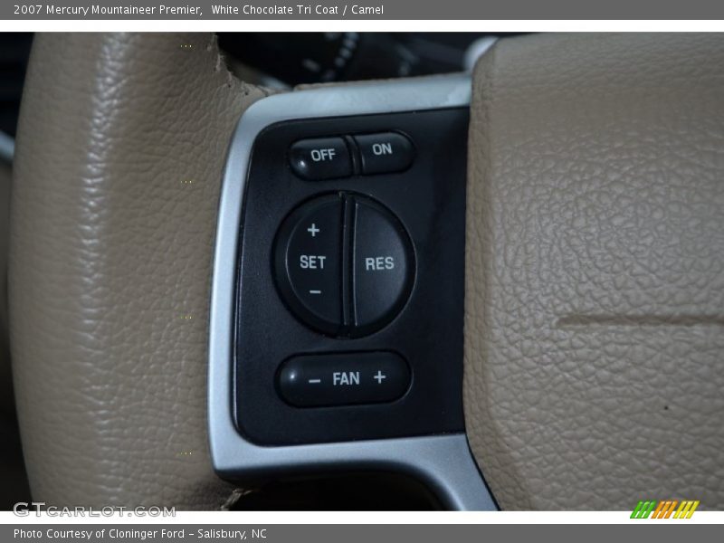 White Chocolate Tri Coat / Camel 2007 Mercury Mountaineer Premier