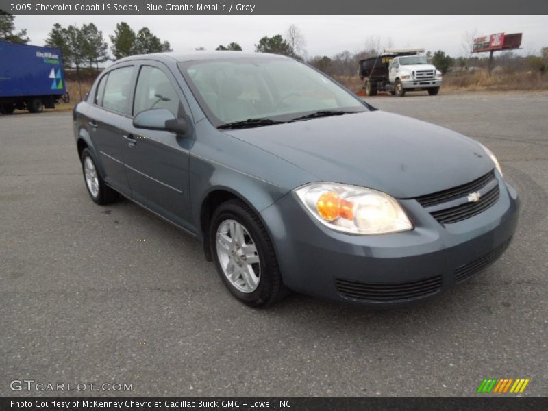 Front 3/4 View of 2005 Cobalt LS Sedan