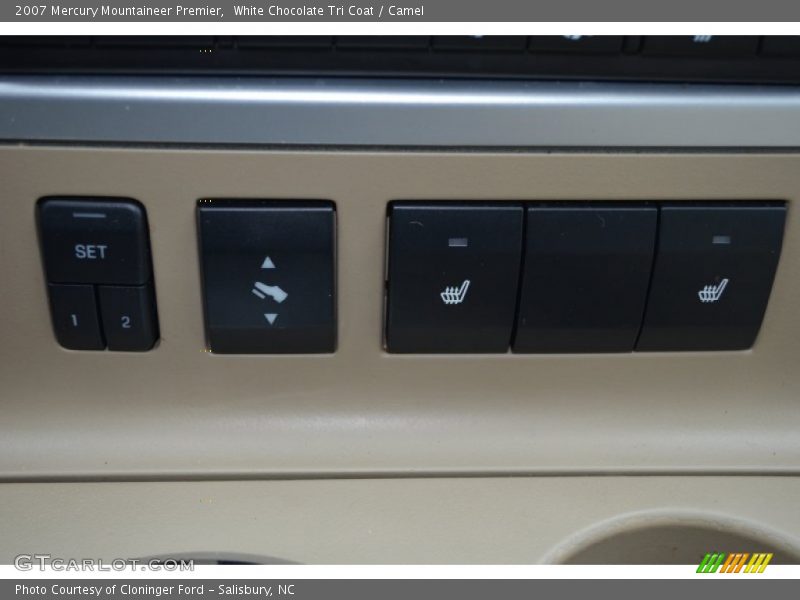 White Chocolate Tri Coat / Camel 2007 Mercury Mountaineer Premier