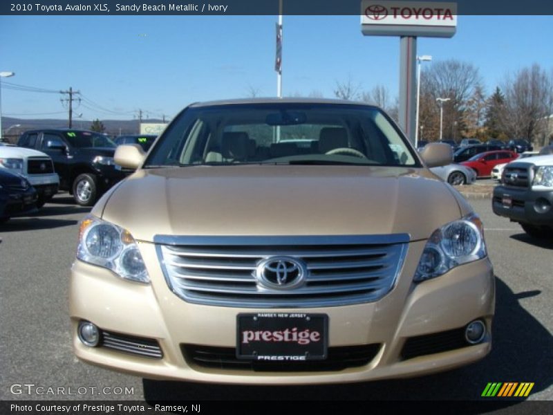 Sandy Beach Metallic / Ivory 2010 Toyota Avalon XLS