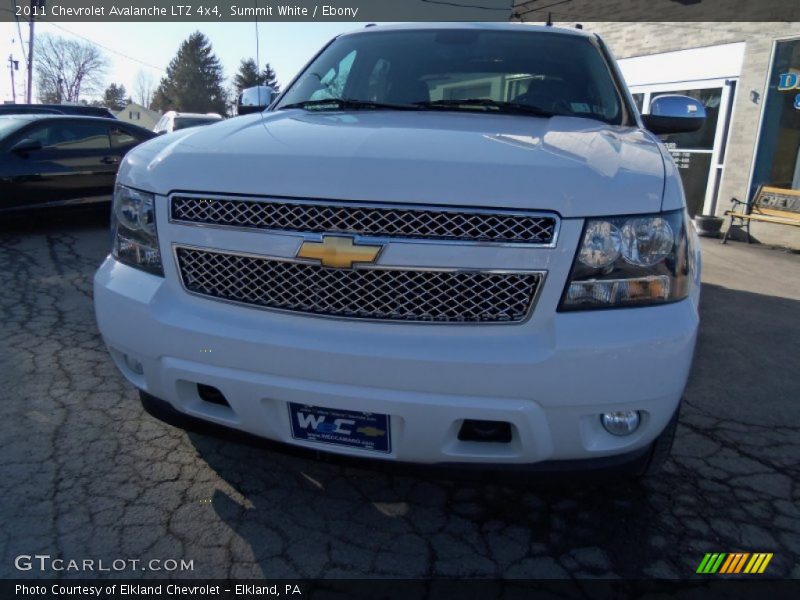 Summit White / Ebony 2011 Chevrolet Avalanche LTZ 4x4