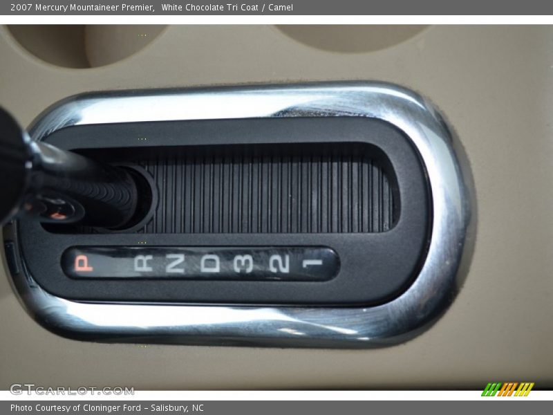 White Chocolate Tri Coat / Camel 2007 Mercury Mountaineer Premier