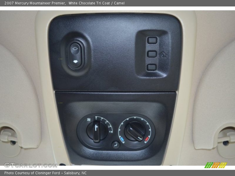 White Chocolate Tri Coat / Camel 2007 Mercury Mountaineer Premier