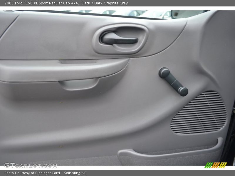 Door Panel of 2003 F150 XL Sport Regular Cab 4x4
