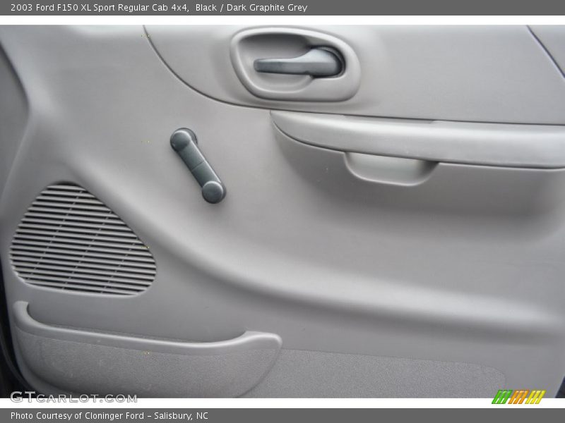 Door Panel of 2003 F150 XL Sport Regular Cab 4x4